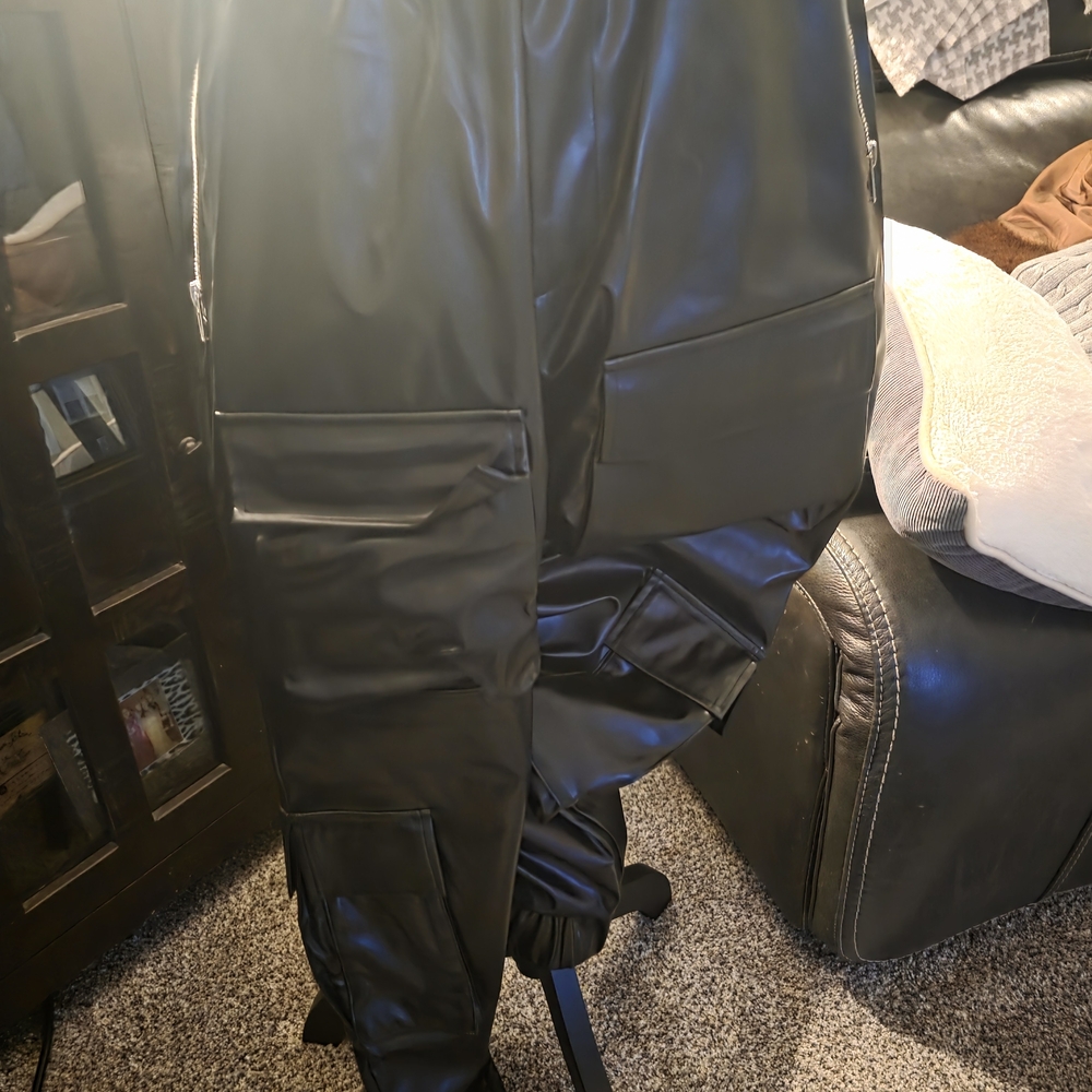 Diadora Black Cargo Pants